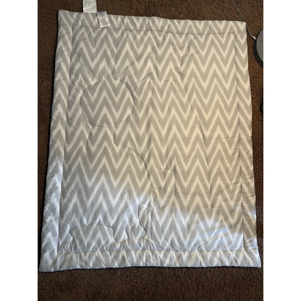 Lambs & Ivy Safari Adventure Jungle Crib Quilt Gray Embroidered Cotton Polyester